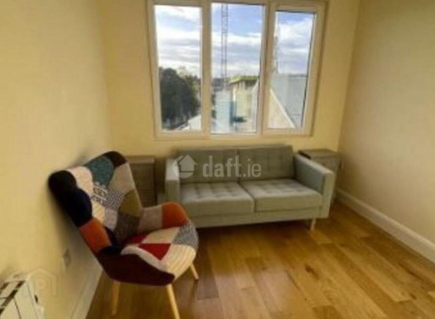 Wexford Street, Dublin 2, D02E271