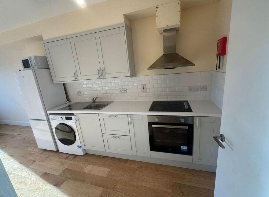 Wexford Street, Dublin 2, D02E271