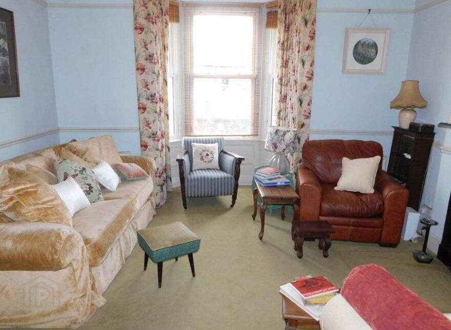 7 Roseneath Villas, Military Road, St. Lukes, T23TD0H