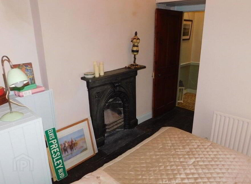7 Roseneath Villas, Military Road, St. Lukes, T23TD0H
