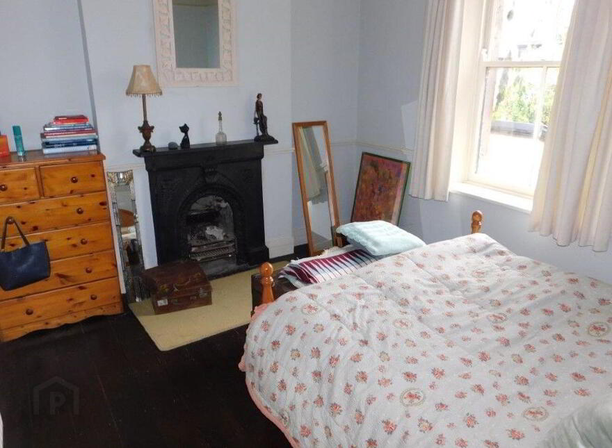 7 Roseneath Villas, Military Road, St. Lukes, T23TD0H