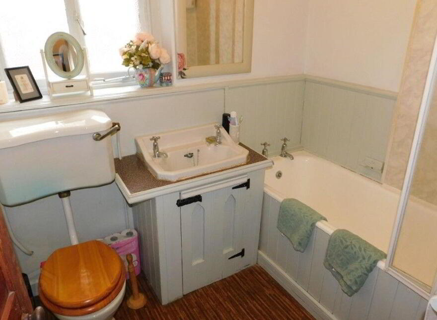 7 Roseneath Villas, Military Road, St. Lukes, T23TD0H
