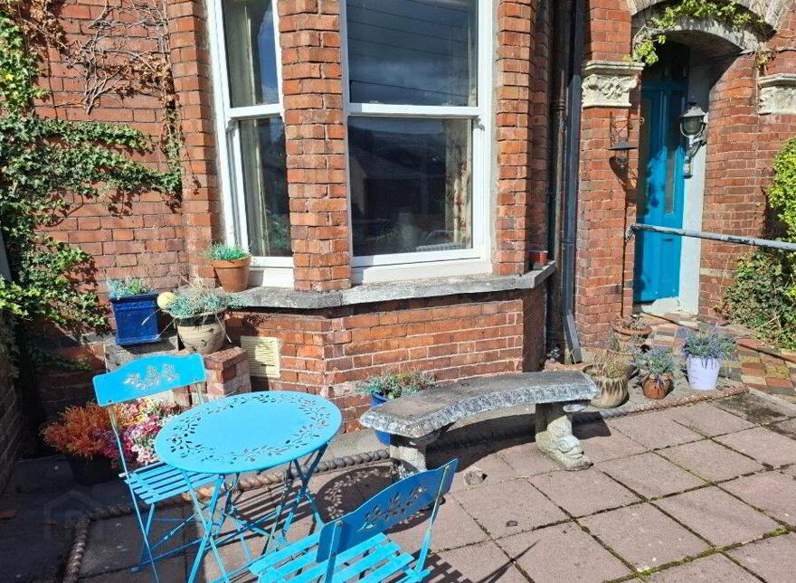 7 Roseneath Villas, Military Road, St. Lukes, T23TD0H