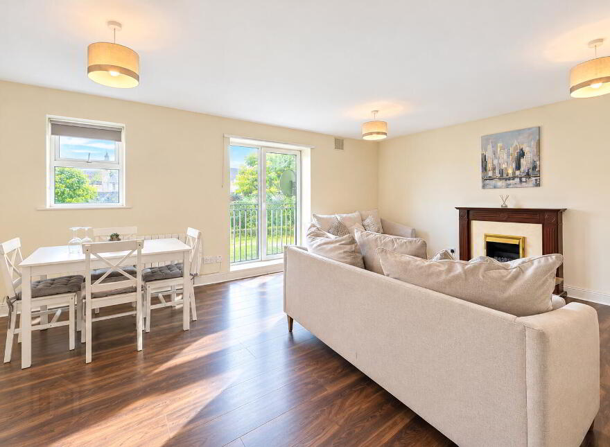 Apartment 3 Grubb's Court House, The Quay, Clonmel, E91F292