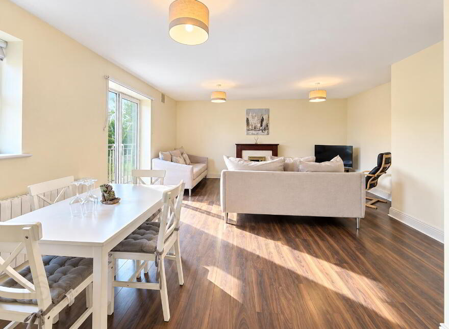Apartment 3 Grubb's Court House, The Quay, Clonmel, E91F292