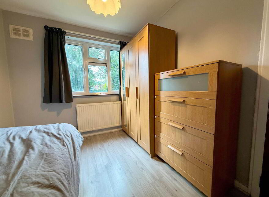 143 Mount Merrion Avenue, Belfast, BT6 0FN