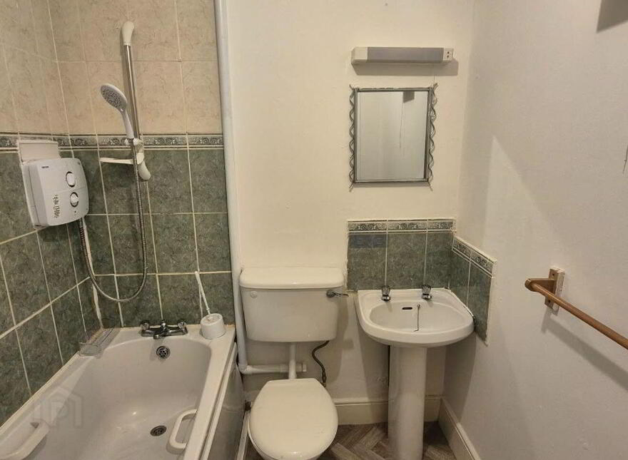 Flat 1, 24 Leinster Street, Athy, R14PX95