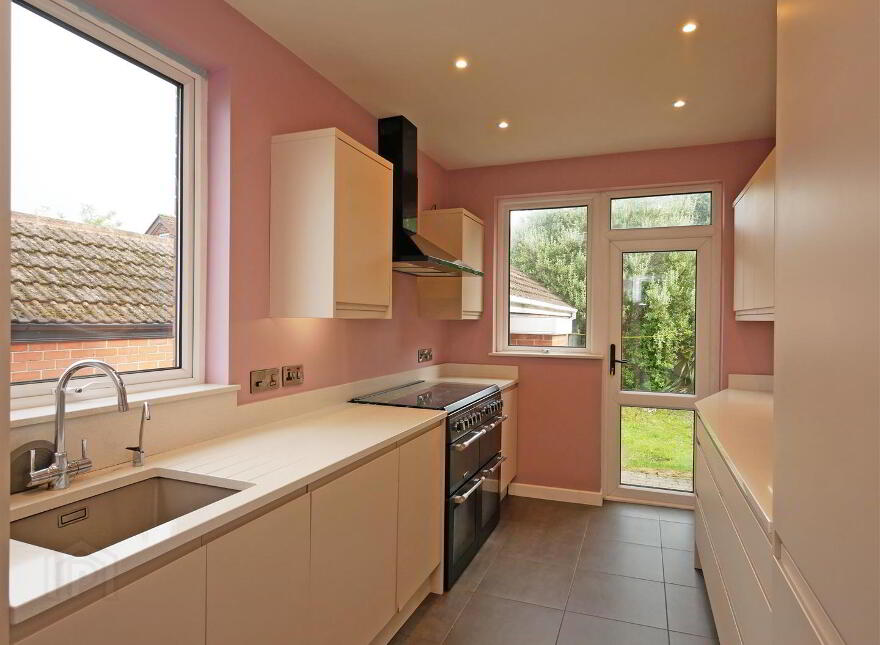 42 Newton Park, Four Winds, Belfast, BT8 6LJ