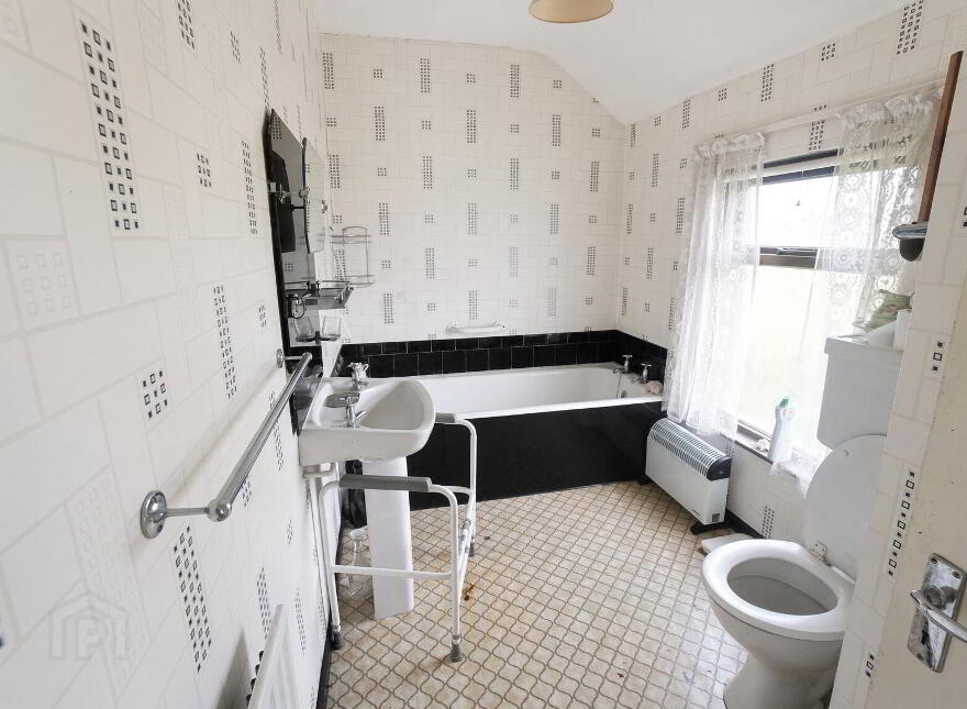 28 Cairn Road, Carrickfergus, BT38 9AP