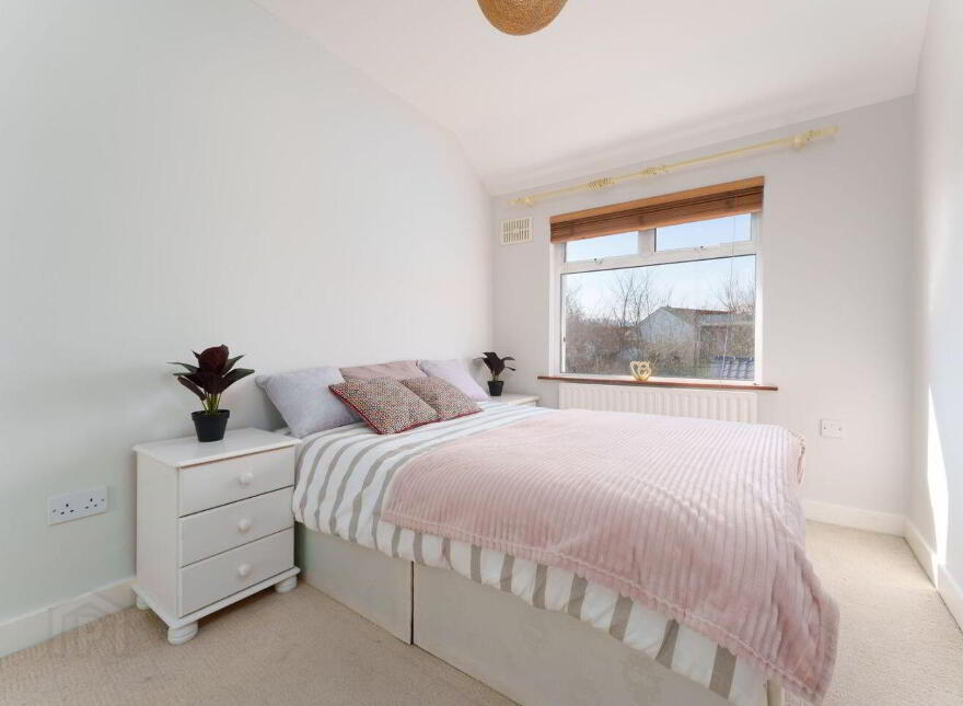 98 Loreto Avenue, Rathfarnham, Dublin 14, D14K8N9