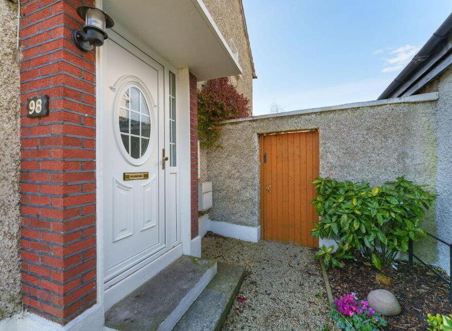 98 Loreto Avenue, Rathfarnham, Dublin 14, D14K8N9