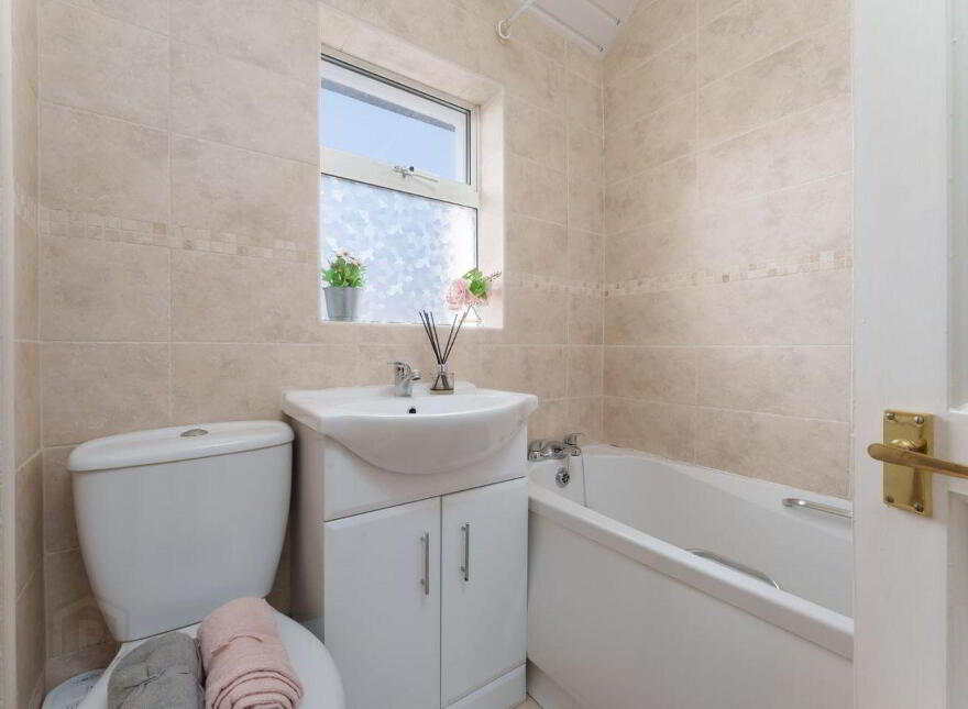 98 Loreto Avenue, Rathfarnham, Dublin 14, D14K8N9