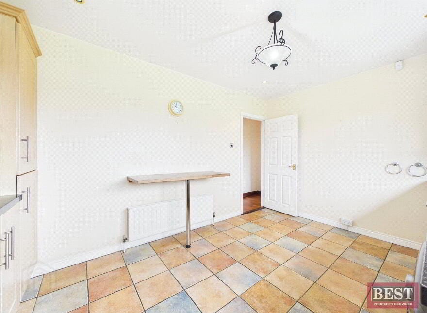 61 Carrickree, Warrenpoint, Newry, BT34 3FA