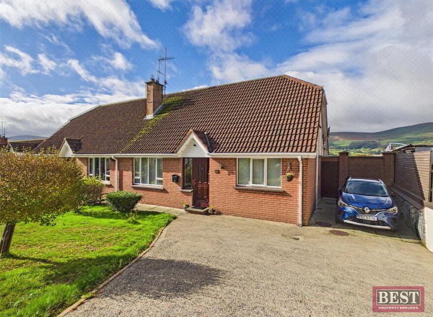 61 Carrickree, Warrenpoint, Newry, BT34 3FA
