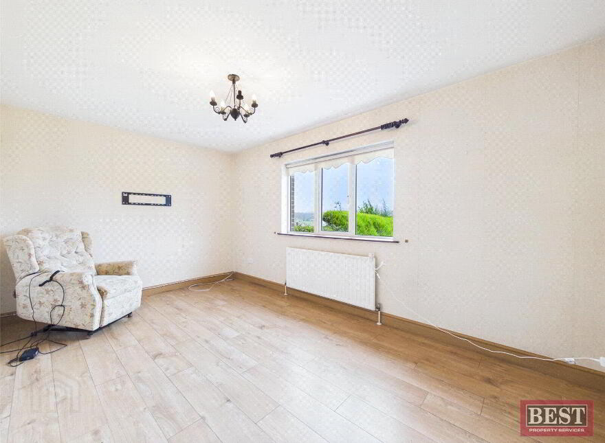 61 Carrickree, Warrenpoint, Newry, BT34 3FA