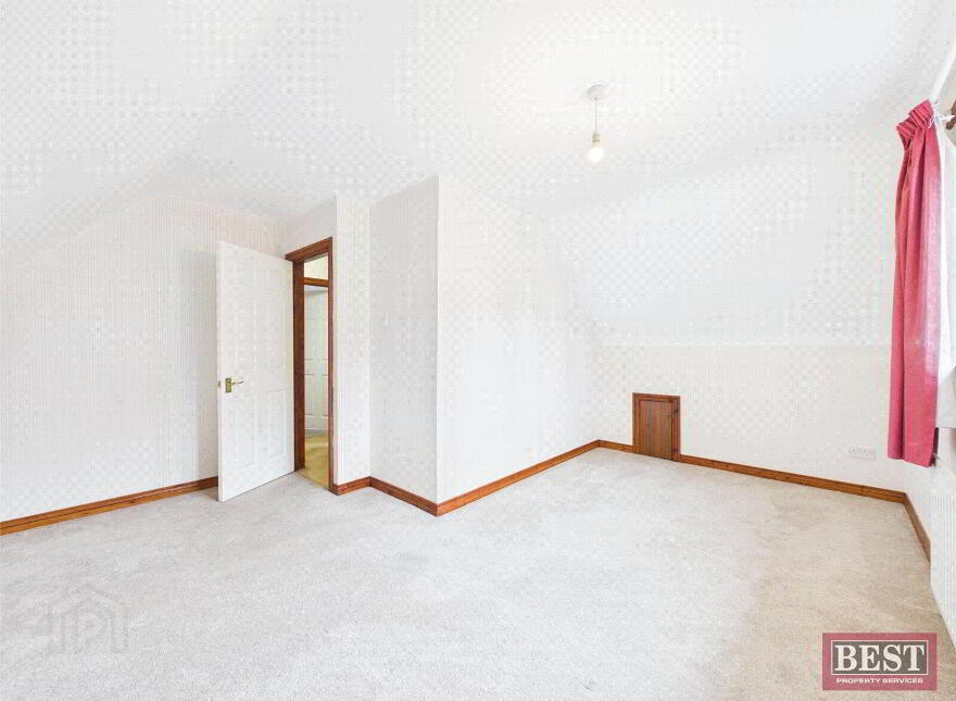 61 Carrickree, Warrenpoint, Newry, BT34 3FA