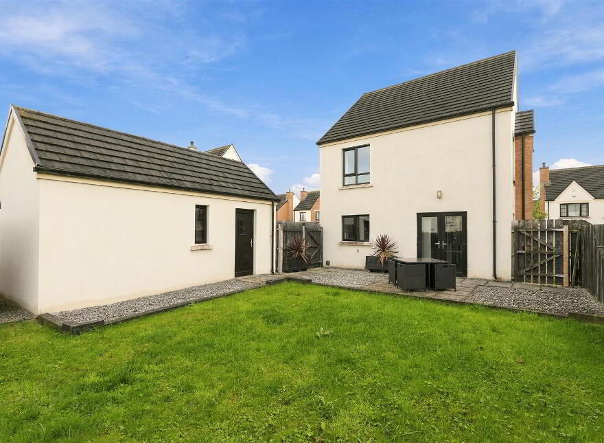 35 Ferrard Meadow, Antrim, BT41 4RU