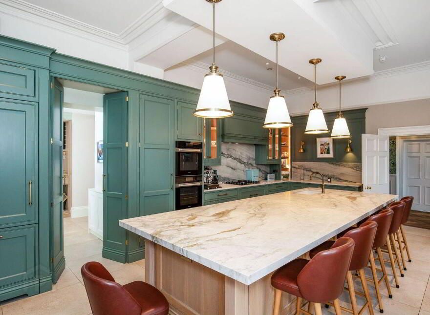 Saint Kilda, Sandycove Avenue East, Sandycove, A96D720