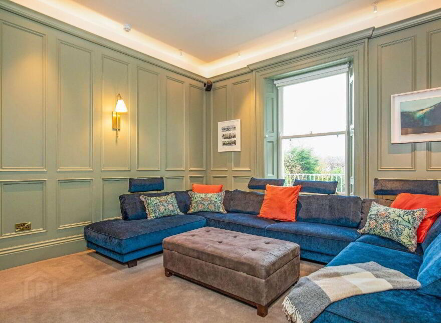 Saint Kilda, Sandycove Avenue East, Sandycove, A96D720