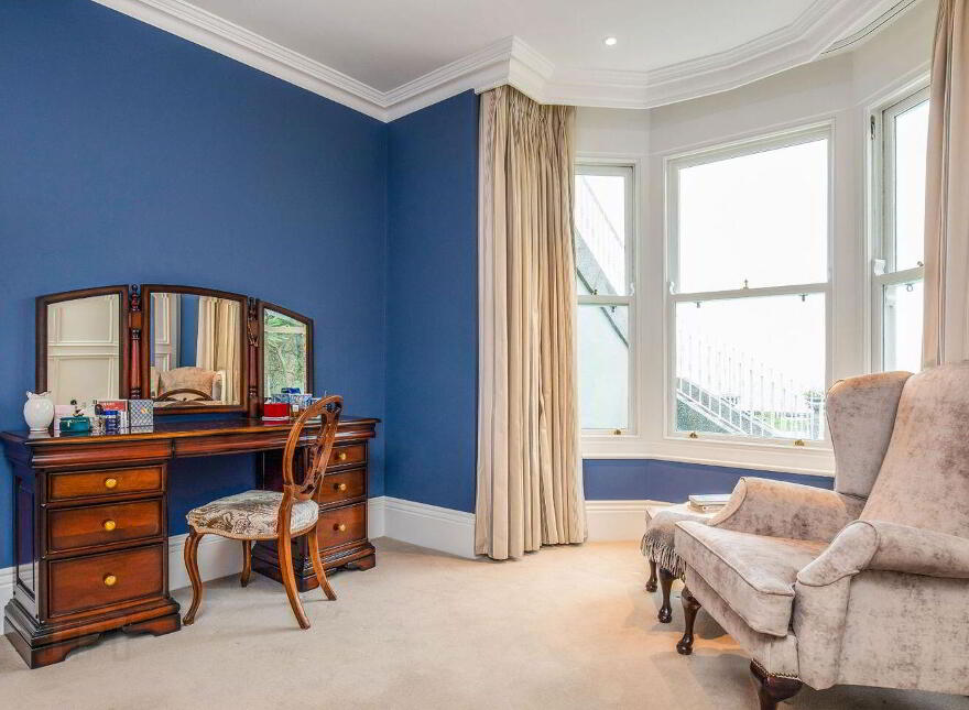 Saint Kilda, Sandycove Avenue East, Sandycove, A96D720