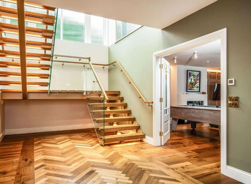 Saint Kilda, Sandycove Avenue East, Sandycove, A96D720