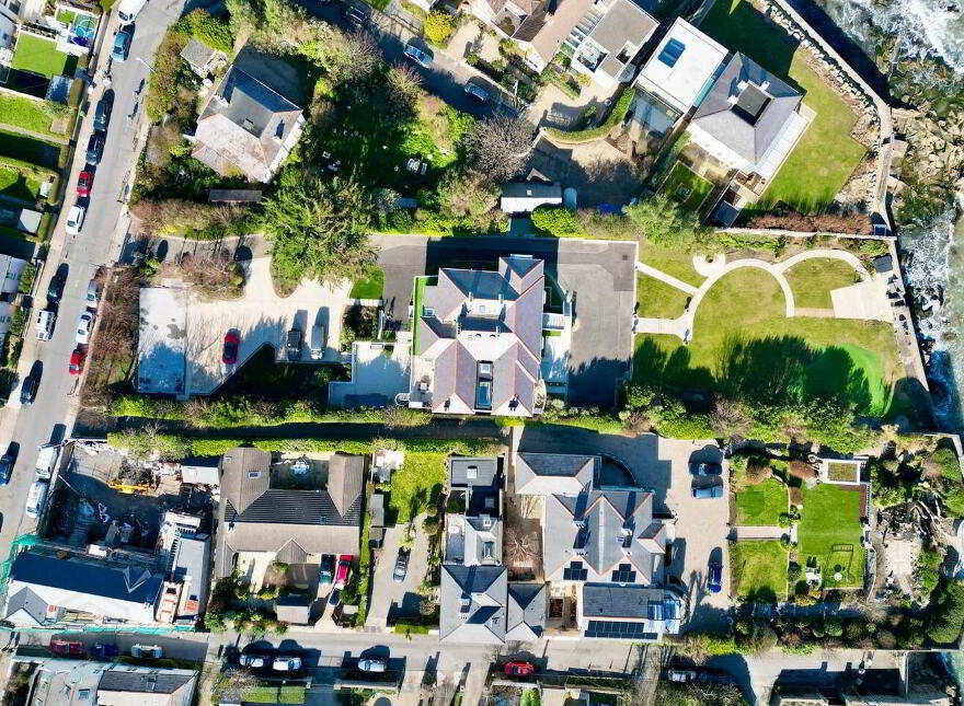 Saint Kilda, Sandycove Avenue East, Sandycove, A96D720