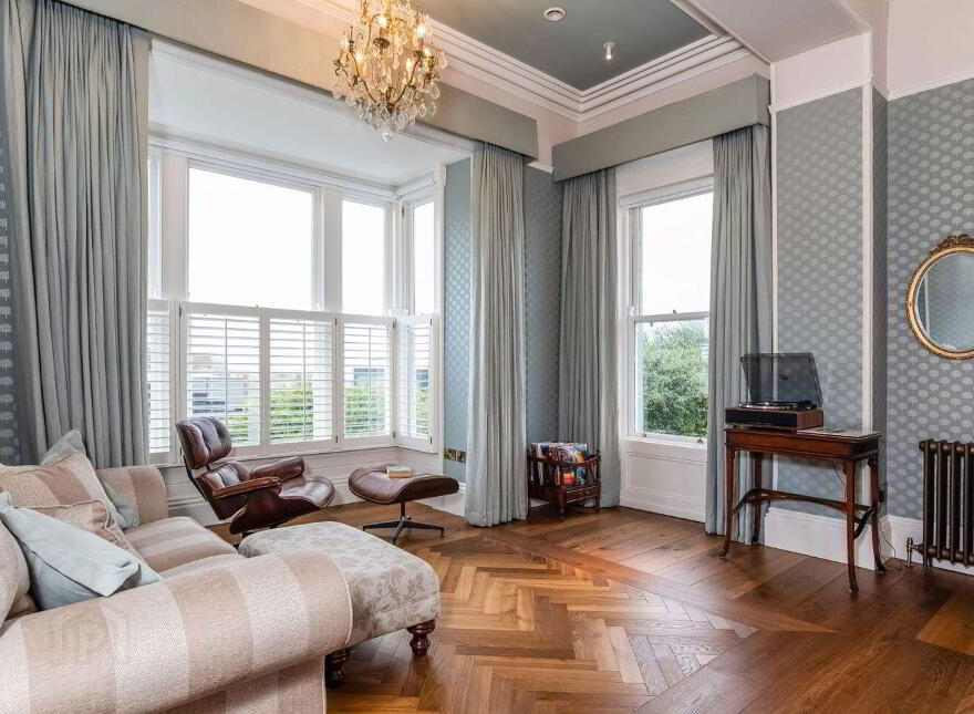 Saint Kilda, Sandycove Avenue East, Sandycove, A96D720