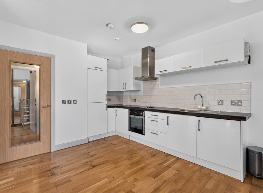 12 The Hull Building, Belfast, BT7 3NE