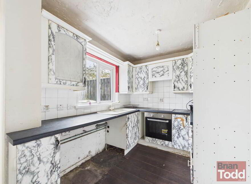 Seahill Road, Larne, BT40 1TJ