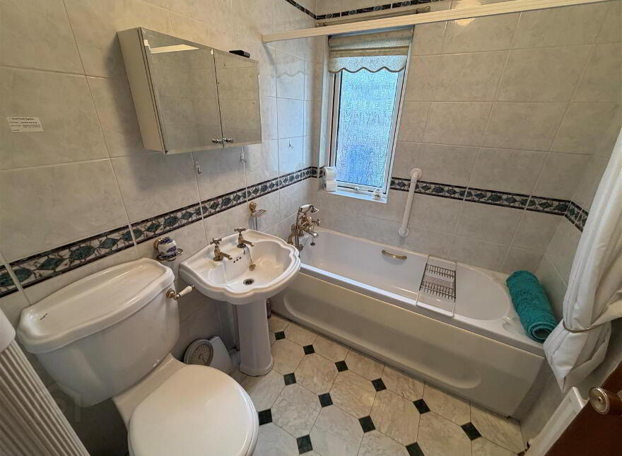 14 Brandon Grove, Bangor, BT19 7SN