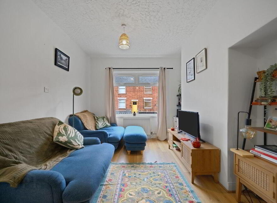 142 Greenville Road, Belfast, BT5 5JY