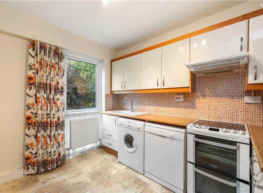 15 Merrion Court, Ailesbury Road, Ballsbridge, Ballsbridge, D04P9W8