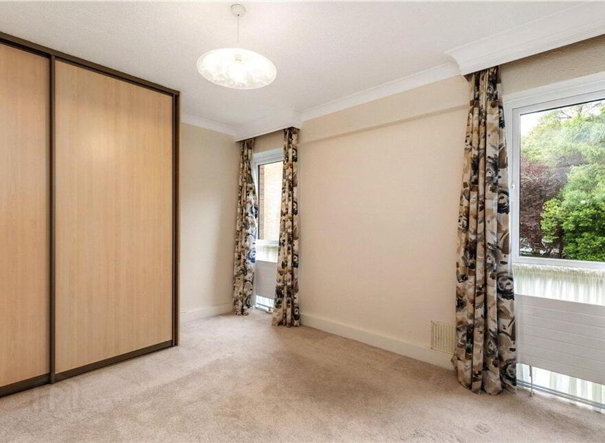 15 Merrion Court, Ailesbury Road, Ballsbridge, Ballsbridge, D04P9W8