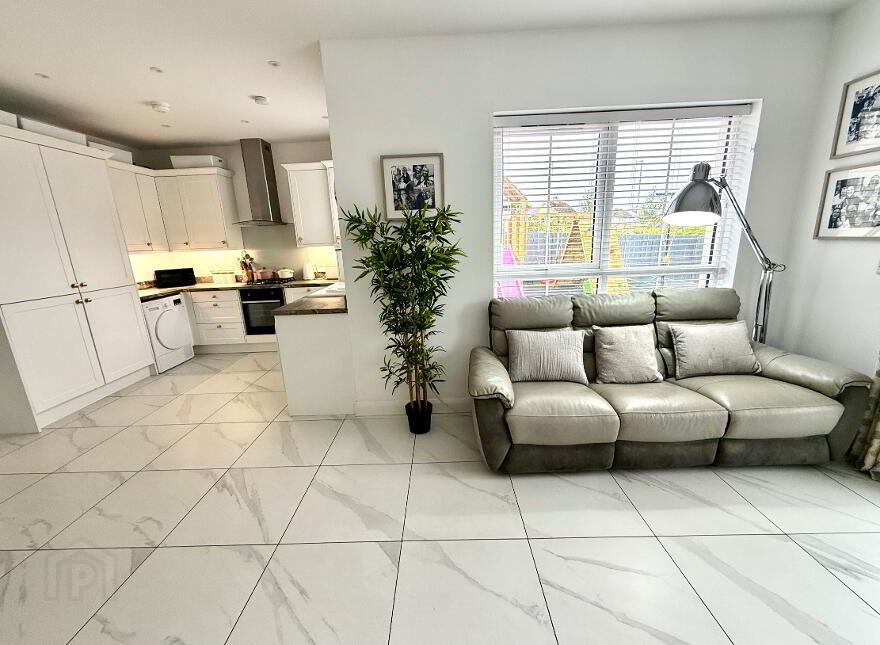 3 Stoney Manor, Waterside, L'Derry, BT47 2UF