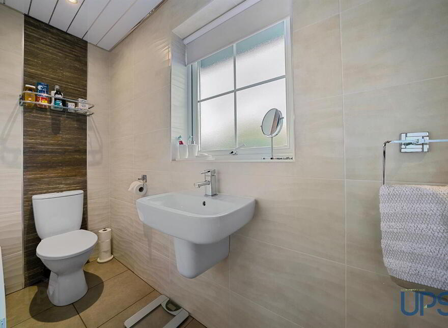 85 Lagmore Glen, Stewartstown Road, Dunmurry, Belfast, BT17 0WJ