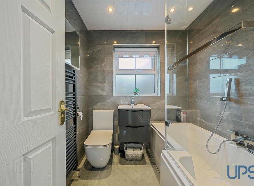 85 Lagmore Glen, Stewartstown Road, Dunmurry, Belfast, BT17 0WJ
