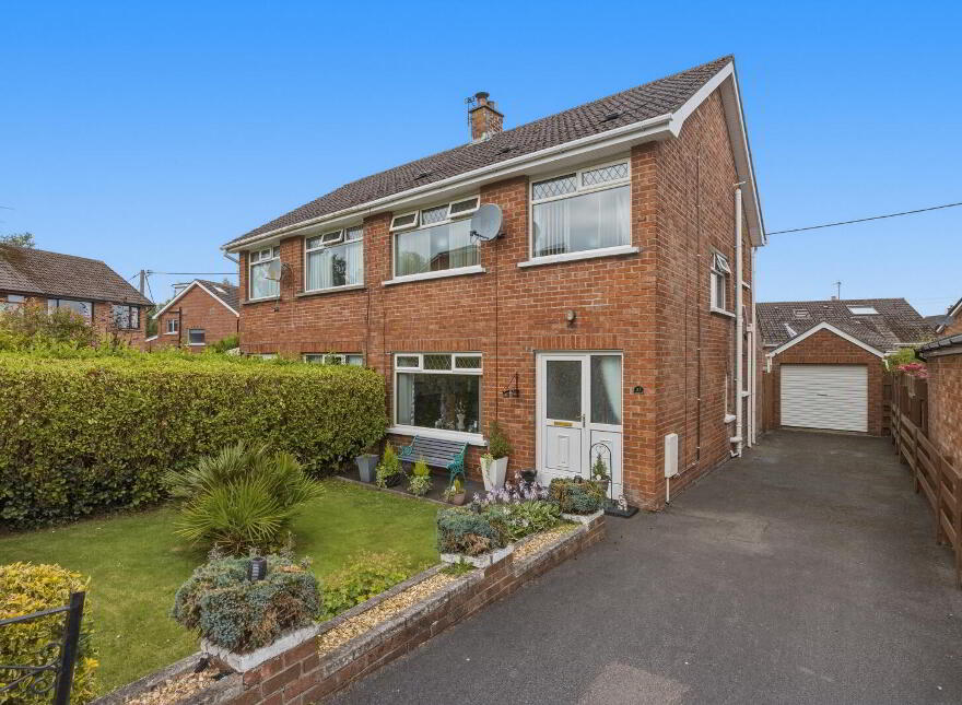 33 Stanfield Drive, Newtownards, BT23 8NG