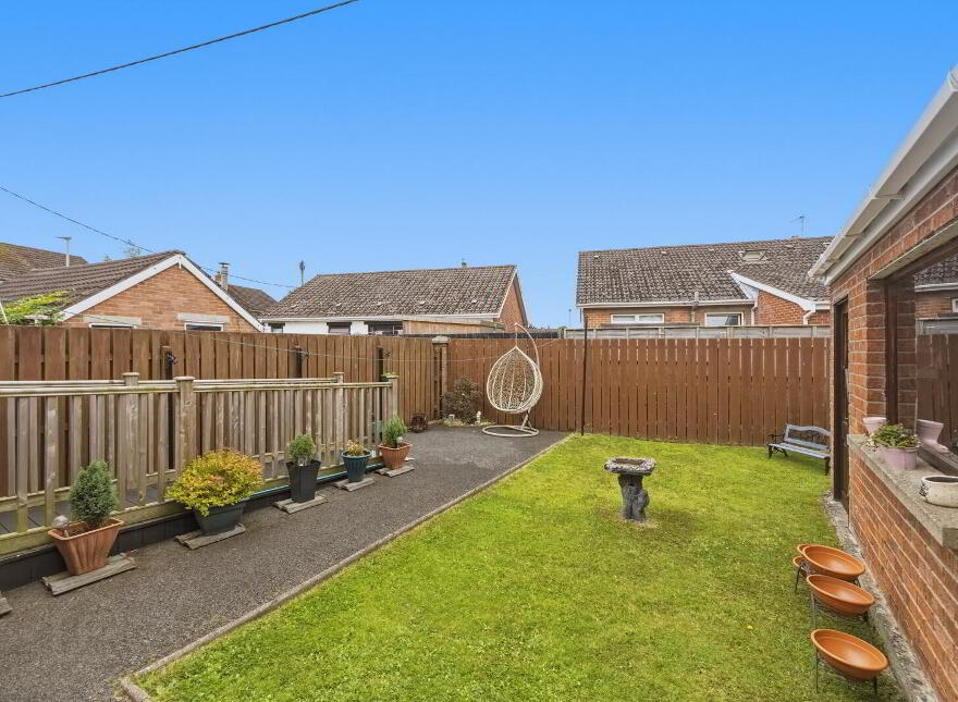 33 Stanfield Drive, Newtownards, BT23 8NG