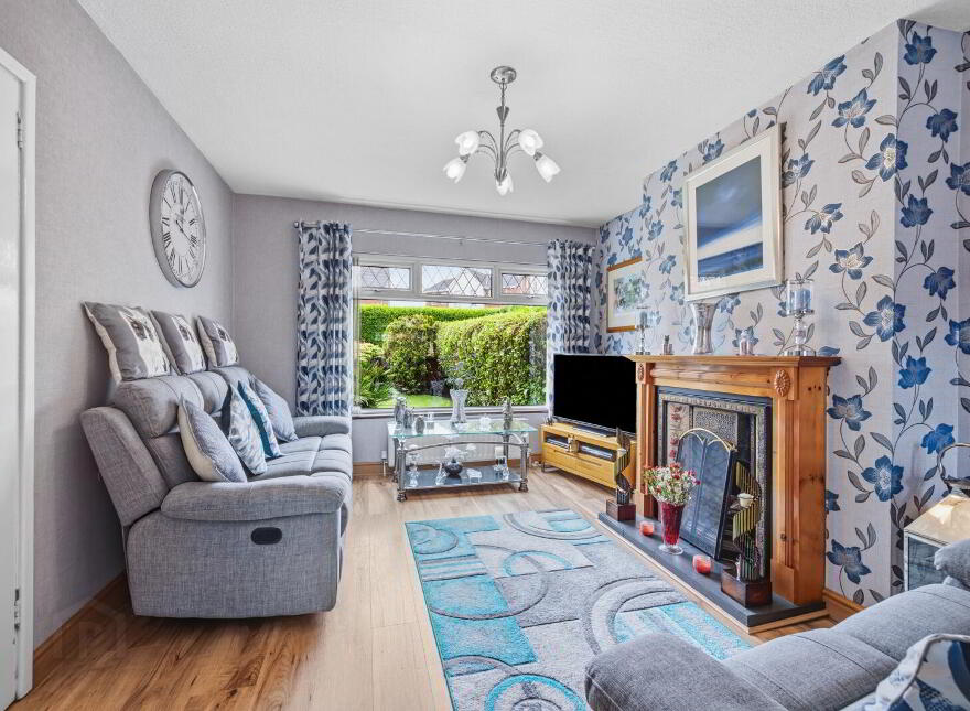 33 Stanfield Drive, Newtownards, BT23 8NG