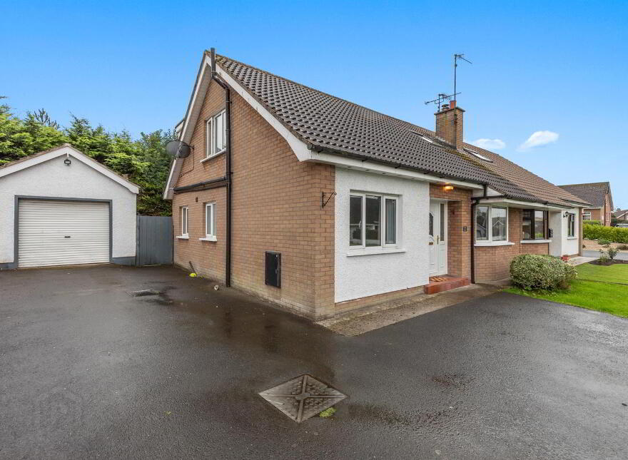 2 Croob Close, Downpatrick, BT30 6BQ