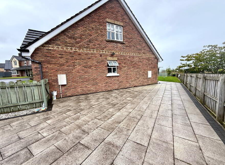 21 Sevenoaks Crescent, Waterside, Derry, BT47 6FJ