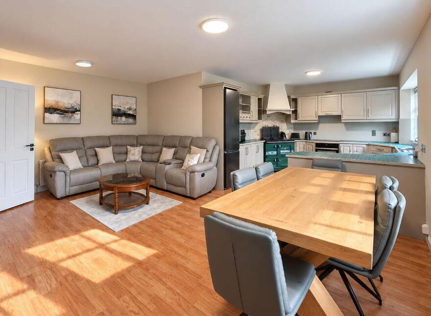 Sandyhill, Westport, F28AY83