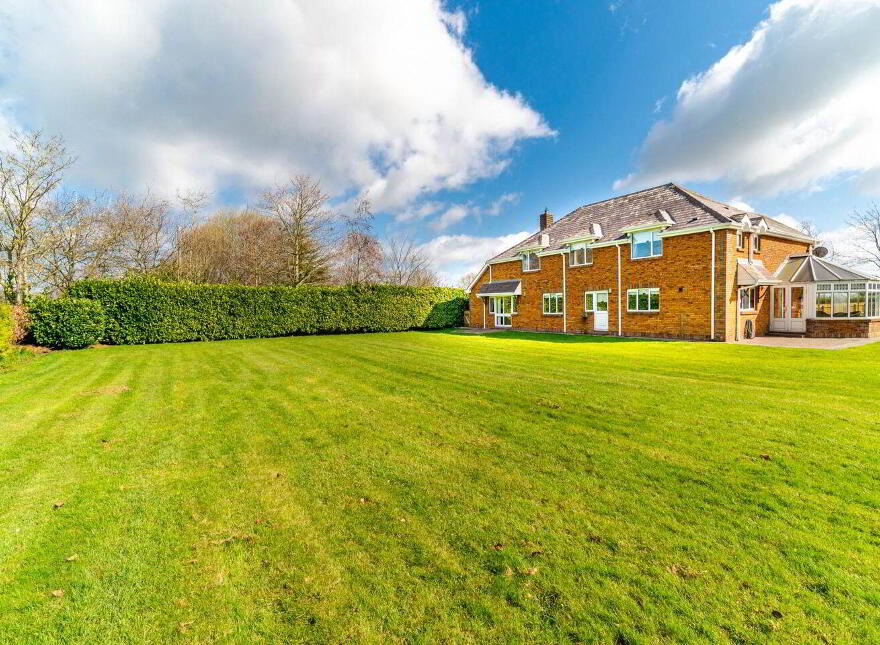 Waynestown, Ballynare, A86YF66