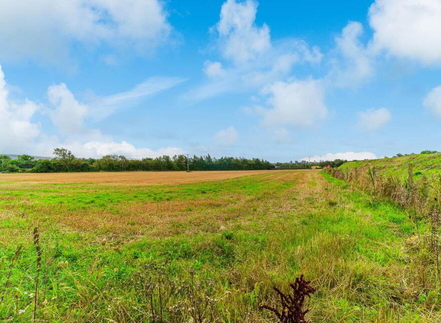 Residence On 11.85 Acres Blackhill, Kill, W91R8PP