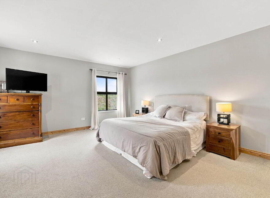 Residence On 11.85 Acres Blackhill, Kill, W91R8PP