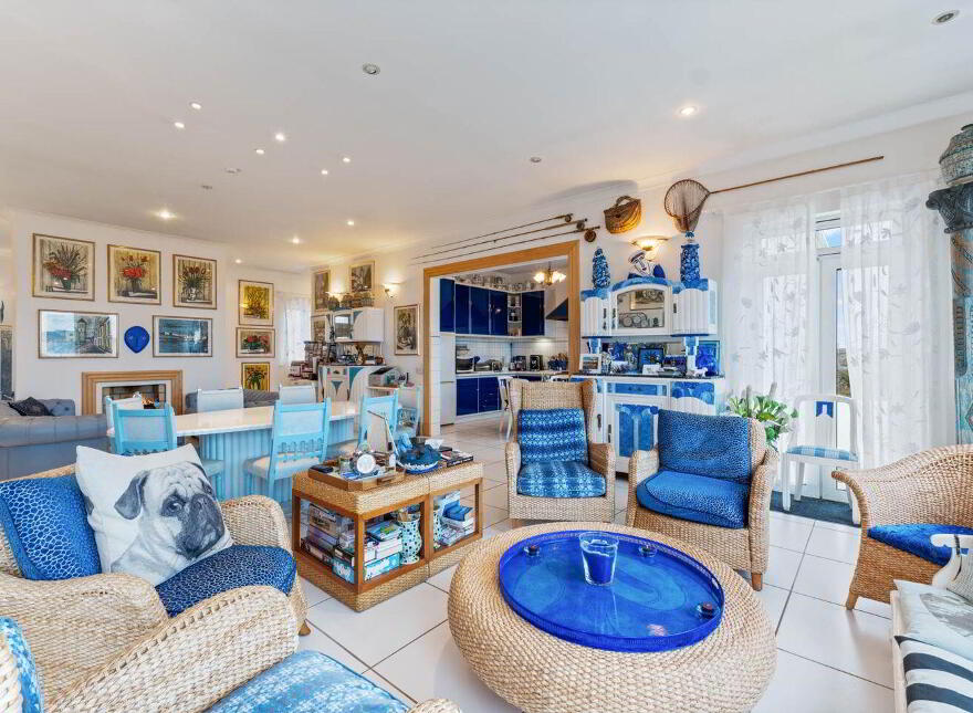 Blue Salmon House, Derrigimlagh, Ballyconneely, Clifden, H71XK11