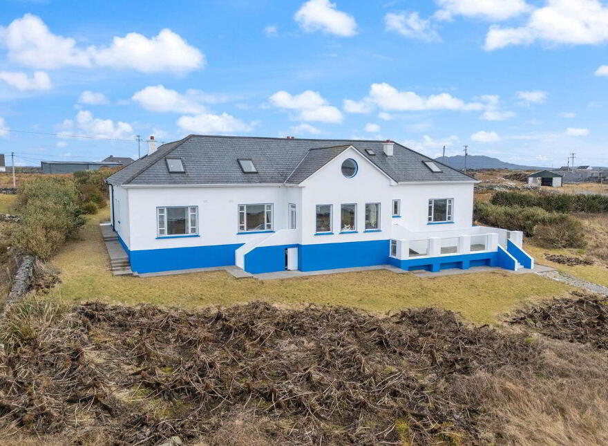 Blue Salmon House, Derrigimlagh, Ballyconneely, Clifden, H71XK11