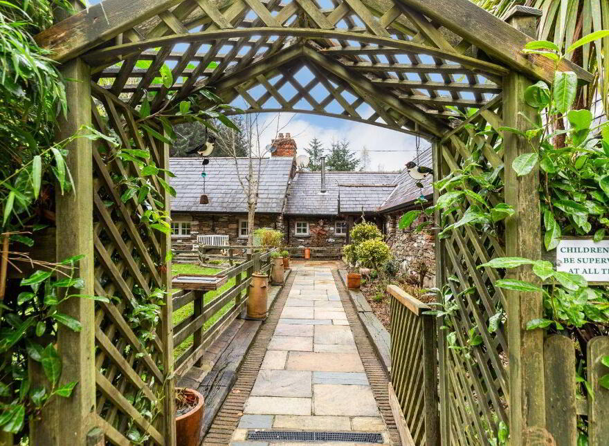 Clarisses Cottage, Glenmacnass, Glendalough, A98PW25