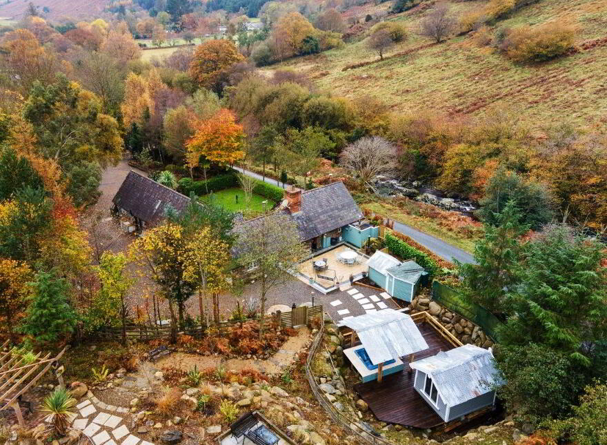 Clarisses Cottage, Glenmacnass, Glendalough, A98PW25