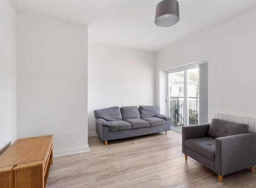 Flat 2, Supervalu Centre, Wicklow Town, A67Y036